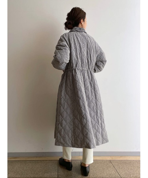 BEARDSLEY（ビアズリー）の「襟元のスカラ刺繍が女性らしく軽い着心地 花襟ギンガムキルトコート（その他アウター・レディース・ブラック・FREE）」の20枚目の写真