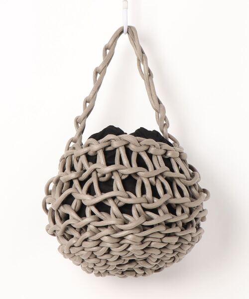 ALIENINA（アリエニーナ）の「【ALIENINA/アリエニーナ】ハンドバッグ　ハンドメイド　コットン　ロープバッグ（ハンドバッグ・レディース・ホワイト/ブラック/ベージュ/ライトブラウン・FREE）」の4枚目の写真