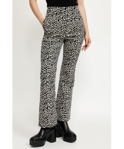 SLY（スライ）の「FINE COLE FLARE PT フレア パンツ（スラックス・レディース・アイボリー/ライトブルー/ホワイト系その他2・1/2/0）」の6枚目の写真