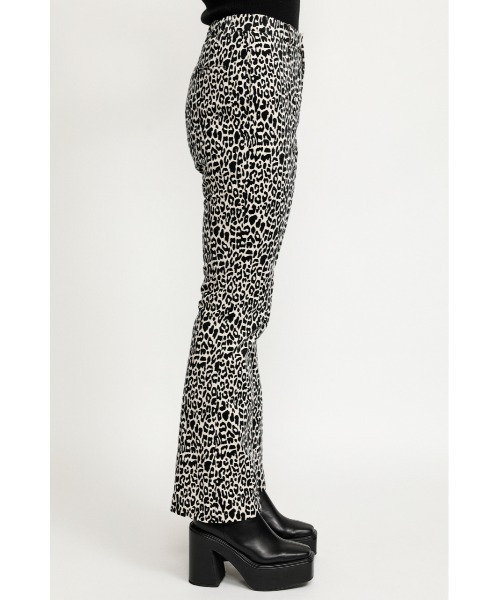 SLY（スライ）の「FINE COLE FLARE PT フレア パンツ（スラックス・レディース・アイボリー/ライトブルー/ホワイト系その他2・1/2/0）」の8枚目の写真