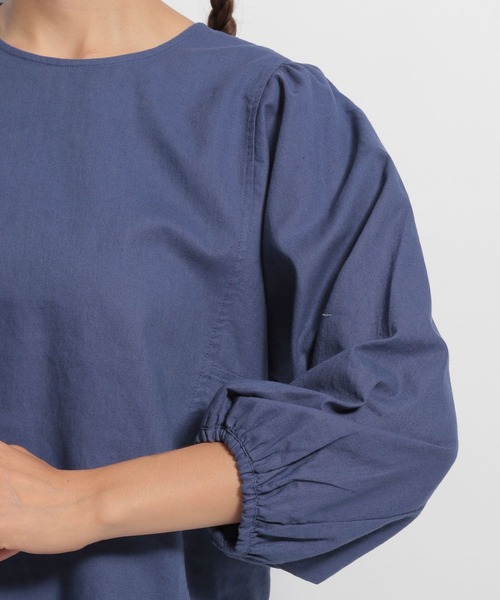 niko and...（ニコアンド）の「ボリュ袖ブラウス（シャツ/ブラウス・レディース・マスタード/アイボリー/カーキ/ブルー・MEDIUM/LARGE）」の6枚目の写真