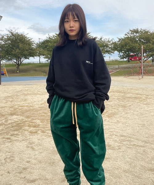 anown（アノン）の「配色スピンドル　ベロアジョガーパンツ【ファッションインフルエンサー yoshinariami × anown 限定コラボ】（その他パンツ・レディース・ブラック/ダークグリーン/ベージュ・FREE）」の3枚目の写真