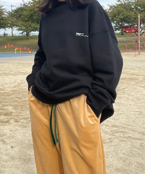 anown（アノン）の「配色スピンドル　ベロアジョガーパンツ【ファッションインフルエンサー yoshinariami × anown 限定コラボ】（その他パンツ・レディース・ブラック/ダークグリーン/ベージュ・FREE）」の6枚目の写真