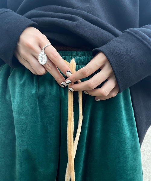 anown（アノン）の「配色スピンドル ベロアジョガーパンツ