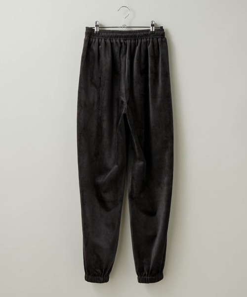 anown（アノン）の「配色スピンドル　ベロアジョガーパンツ【ファッションインフルエンサー yoshinariami × anown 限定コラボ】（その他パンツ・レディース・ブラック/ダークグリーン/ベージュ・FREE）」の8枚目の写真