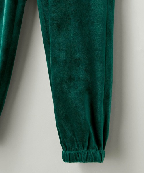 anown（アノン）の「配色スピンドル　ベロアジョガーパンツ【ファッションインフルエンサー yoshinariami × anown 限定コラボ】（その他パンツ・レディース・ブラック/ダークグリーン/ベージュ・FREE）」の18枚目の写真