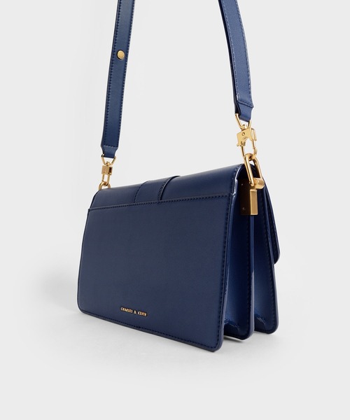 CHARLES & KEITH（チャールズ & キース）の「メタリックアクセント ショルダーバッグ / Metallic Accent Shoulder Bag（ショルダーバッグ・レディース・ネイビー/バーガンディー/ライトベージュ/ブラック・M）」の10枚目の写真