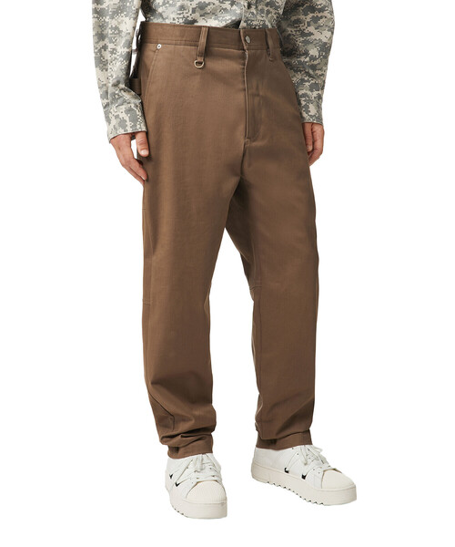 DIESEL（ディーゼル）の「メンズ パンツ チノ ストレート レギュラーフィット（チノパンツ・メンズ・ブラック/ブラウン・32inch/34inch/28inch/36inch/30inch）」の8枚目の写真