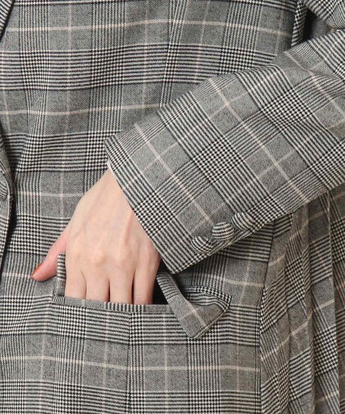 couture brooch(クチュールブローチ)の「◆バックプリーツコート(チェスターコート・レディース・グレー/ブラック系1・40/38)」の4枚目の写真