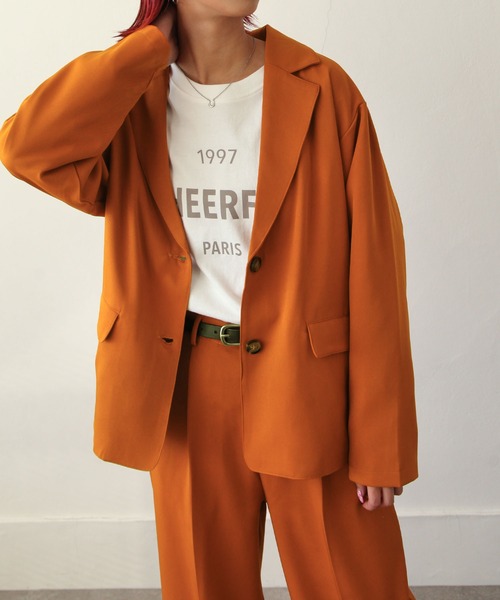 Chillfar（チルファー）の「テーラードジャケット（テーラードジャケット・レディース・ブラック/ダークブラウン/ブラウン/レッド/オレンジ/グリーン/アイボリー/ライトブラウン/マスタード/グレイッシュベージュ・FREE）」の18枚目の写真