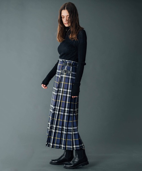 O'NEIL of DUBLIN（オニールオブダブリン）の「【O'NEIL OF DUBLIN】ロングキルトスカート WOMEN（スカート・レディース・A/グリーン系その他/イエロー系その他/B/グリーン系その他2/ブルー系その他6/ブルー系その他・8/10）」の13枚目の写真