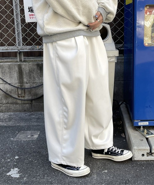 CPCM(シーピーシーエム)の「フェイクレザーワイドパンツ(その他パンツ・メンズ・ブラック/アイボリー・FREE)」の2枚目の写真
