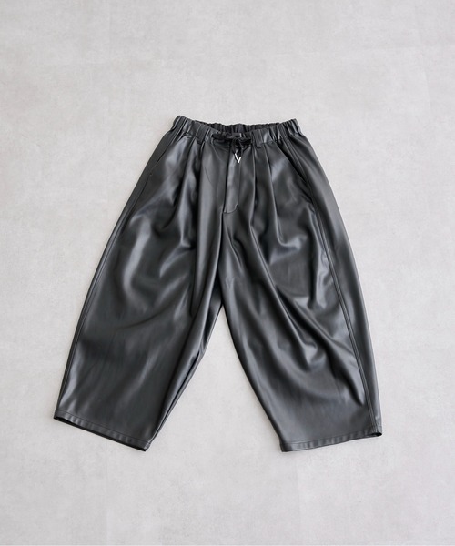 CPCM(シーピーシーエム)の「フェイクレザーワイドパンツ(その他パンツ・メンズ・ブラック/アイボリー・FREE)」の19枚目の写真