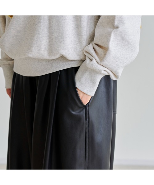 CPCM(シーピーシーエム)の「フェイクレザーワイドパンツ(その他パンツ・メンズ・ブラック/アイボリー・FREE)」の5枚目の写真