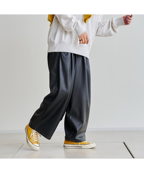 CPCM(シーピーシーエム)の「フェイクレザーワイドパンツ(その他パンツ・メンズ・ブラック/アイボリー・FREE)」の8枚目の写真