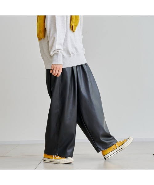 CPCM(シーピーシーエム)の「フェイクレザーワイドパンツ(その他パンツ・メンズ・ブラック/アイボリー・FREE)」の9枚目の写真