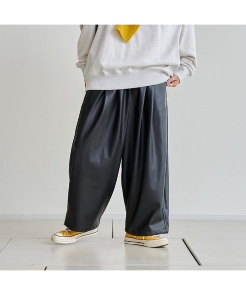 CPCM(シーピーシーエム)の「フェイクレザーワイドパンツ(その他パンツ・メンズ・ブラック/アイボリー・FREE)」の18枚目の写真