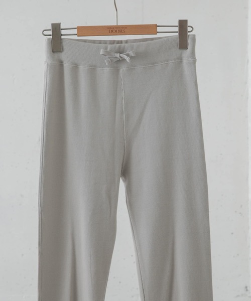 URBAN RESEARCH DOORS(アーバンリサーチドアーズ)の「モイスチャーリブパンツレギンス(レギンス/スパッツ・レディース・ブラック/ライトベージュ/グレー系その他・ONE)」の15枚目の写真