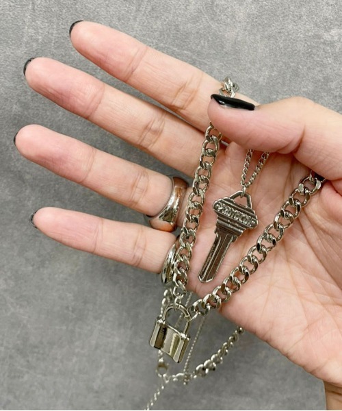 PairPair(ペアペア)の「キーネックレス(ユニセックス)(ネックレス・レディース・シルバー・FREE)」の4枚目の写真