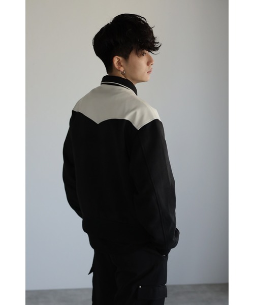 CREARE -LINO-（クレアーレリノ）の「ビッグシルエット フェイクレザー ウエスタン切替 メルトン スタジャン（スタジャン・メンズ・アイボリー/ブラック・M/L）」の3枚目の写真