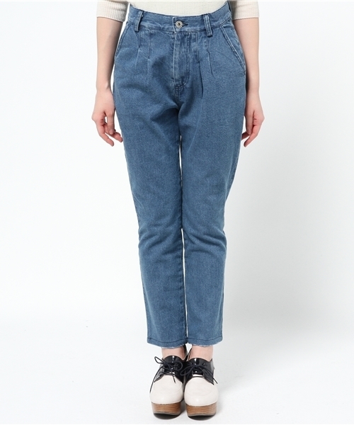 OUTLET（アウトレット）の「【WHO'S WHO gallery】MDtuckpt（デニムパンツ・レディース・ブルー・MEDIUM/SMALL）」の2枚目の写真
