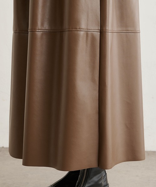 BONbazaar（ボンバザール）の「シンセティックレザースカート（スカート・レディース・ブラック/ブラウン・FREE）」の18枚目の写真