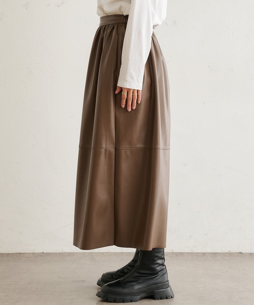BONbazaar（ボンバザール）の「シンセティックレザースカート（スカート・レディース・ブラック/ブラウン・FREE）」の8枚目の写真