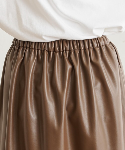 BONbazaar（ボンバザール）の「シンセティックレザースカート（スカート・レディース・ブラック/ブラウン・FREE）」の13枚目の写真