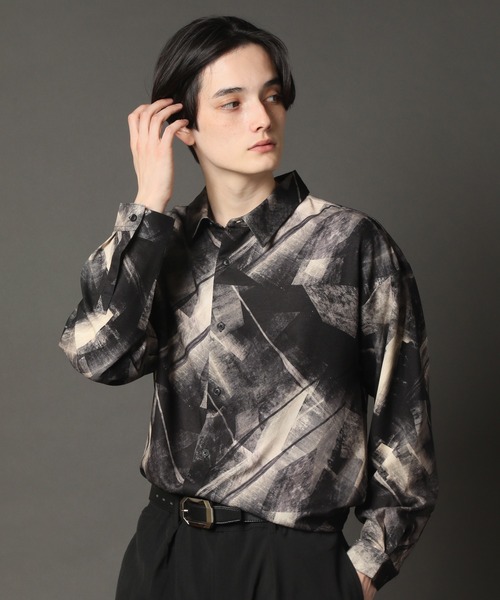 CORPUS SELECT(コーパストーキョー)の「Georgette Pattern Print Oversized Regular Collar Shirt/ジョーゼット レギュラーカラー ビックシルエット総柄とろみシャツ(シャツ/ブラウス・メンズ・ホワイト系その他/ブラック系その他/グレー系その他/ブラウン系その他/ベージュ系その他/ブルー系その他/キャメル/ホワイト系その他2/ブラック系その他2/ブラック系その他3/ブラック系その他4/ブラウン系その他2/ブラウン系その他3/ブラウン系その他4/ブルー系その他2/ブルー系その他3・M/L)」の4枚目の写真