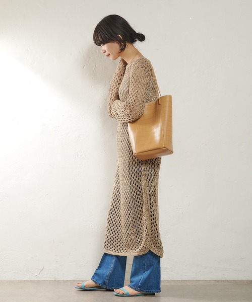 SHENERY(シーナリー)の「ローゲージ透かし編みニットワンピース(ワンピース・レディース・イエロー/ベージュ・FREE)」の3枚目の写真