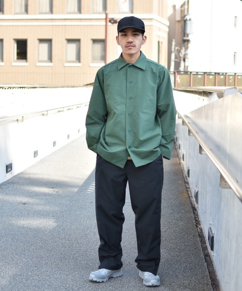 DESCENTE PAUSE（デサントポーズ）の「【デサントPAUSE】トラックパンツ / TRACK  PANTS　撥水　ストレッチ　ロングパンツ（その他パンツ・メンズ・ブラック/グレー/カーキ・MEDIUM/LARGE/X-LARGE/SMALL）」の4枚目の写真