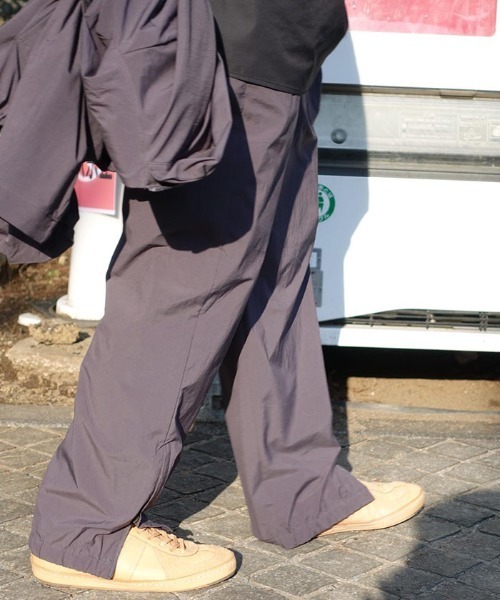 DESCENTE PAUSE（デサントポーズ）の「【デサントPAUSE】トラックパンツ / TRACK  PANTS　撥水　ストレッチ　ロングパンツ（その他パンツ・メンズ・ブラック/グレー/カーキ・MEDIUM/LARGE/X-LARGE/SMALL）」の12枚目の写真