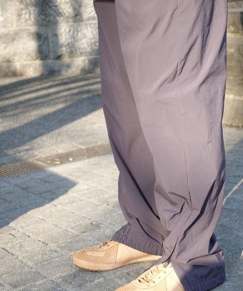 DESCENTE PAUSE（デサントポーズ）の「【デサントPAUSE】トラックパンツ / TRACK  PANTS　撥水　ストレッチ　ロングパンツ（その他パンツ・メンズ・ブラック/グレー/カーキ・MEDIUM/LARGE/X-LARGE/SMALL）」の14枚目の写真