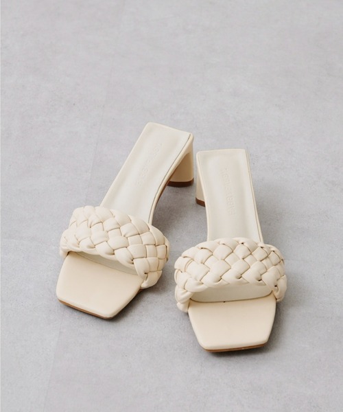 Chez toi（シェトワ）の「編み込みヒールサンダル（サンダル・レディース・ブラック/ベージュ/オフホワイト・S/M/L）」の5枚目の写真