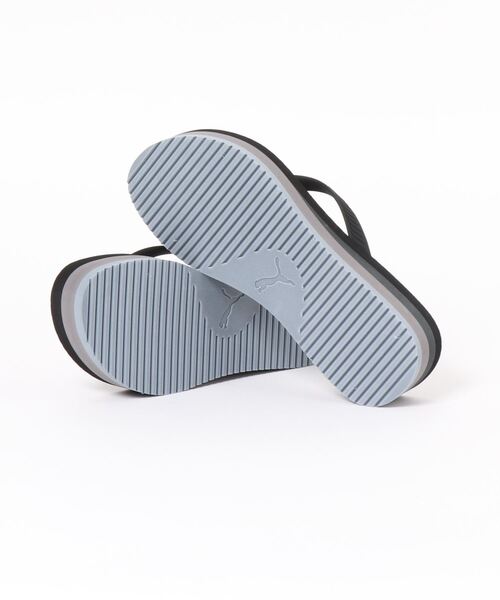 PUMA（プーマ）の「PUMA プーマ ウィメンズ コンフィー フリップ プラットフォーム サンダル（サンダル・レディース・ホワイト/ブラック×グレー・26.0cm/24.0cm/25.0cm/23.0cm/22.0cm）」の4枚目の写真