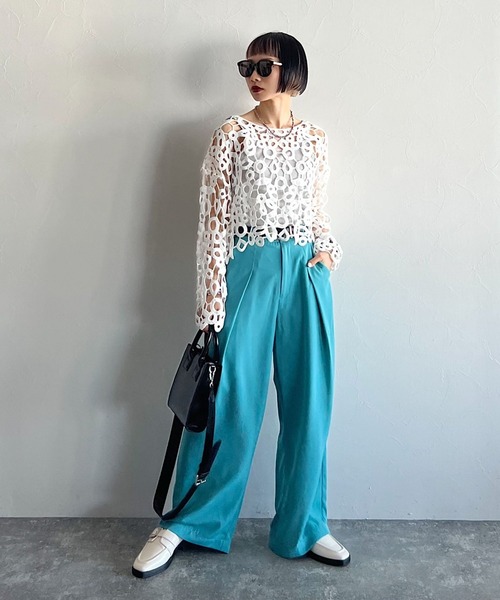 PAGEBOY(ページボーイ)の「CORE / クロシェショートプルオーバー(ニット/セーター・レディース・オフホワイト/ブラック・FREE)」の4枚目の写真