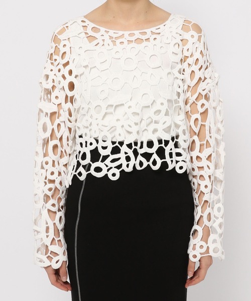 PAGEBOY(ページボーイ)の「CORE / クロシェショートプルオーバー(ニット/セーター・レディース・オフホワイト/ブラック・FREE)」の10枚目の写真