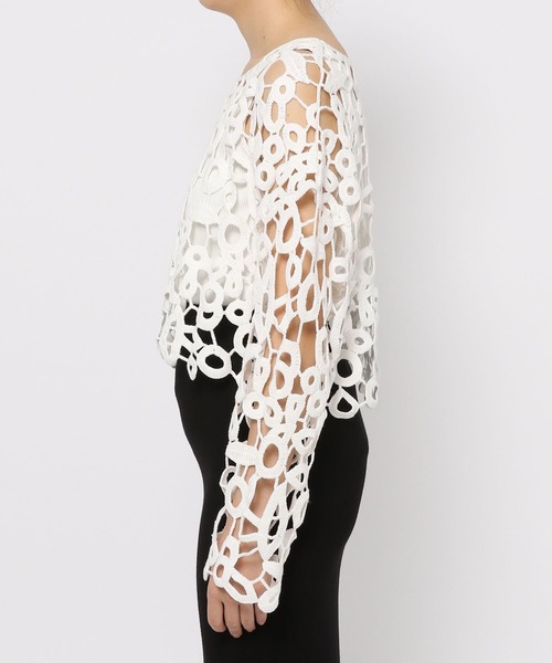 PAGEBOY(ページボーイ)の「CORE / クロシェショートプルオーバー(ニット/セーター・レディース・オフホワイト/ブラック・FREE)」の11枚目の写真