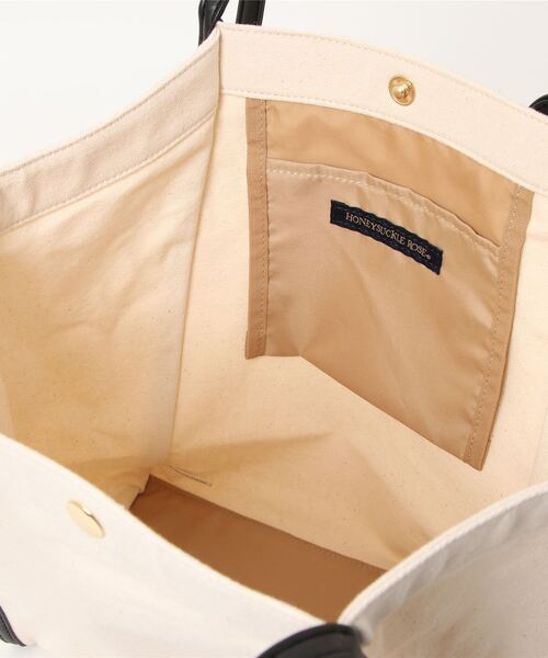 HONEYSUCKLE ROSE（ハニーサックルローズ）の「【HONEYSUCKLE ROSE】キャンバスパイピングトートバッグ（トートバッグ・レディース・ブラウン/ブラック・ONE SIZE）」の4枚目の写真