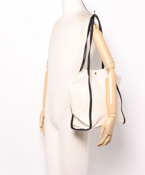 HONEYSUCKLE ROSE（ハニーサックルローズ）の「【HONEYSUCKLE ROSE】キャンバスパイピングトートバッグ（トートバッグ・レディース・ブラウン/ブラック・ONE SIZE）」の6枚目の写真