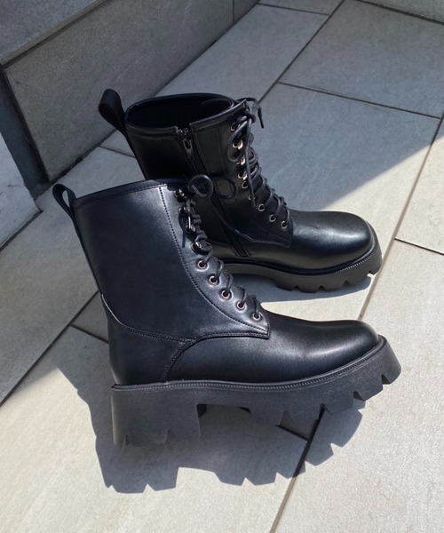 one after another NICE CLAUP（ワンアフターアナザーナイスクラップ）の「タンク底レースアップショートブーツ（ブーツ・レディース・ブラック・SMALL/MEDIUM/LARGE）」の17枚目の写真