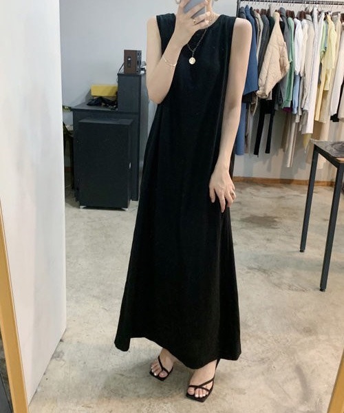 Chaco closet(チャコ クローゼット)の「バックリボンノースリーブロングワンピース(ワンピース・レディース・ブラック/アイボリー・FREE)」の9枚目の写真