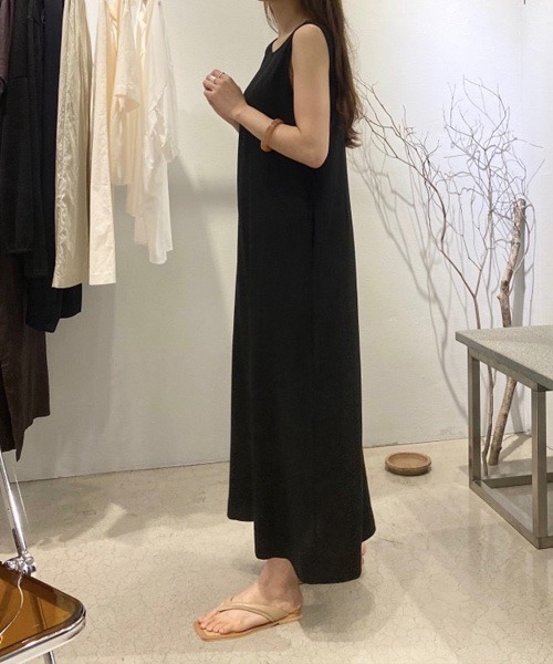 Chaco closet(チャコ クローゼット)の「バックリボンノースリーブロングワンピース(ワンピース・レディース・ブラック/アイボリー・FREE)」の7枚目の写真