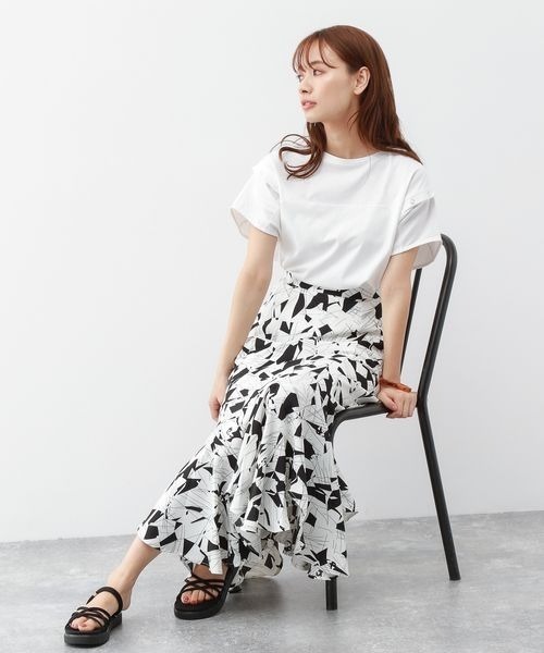 mysty woman（ミスティウーマン）の「ショルダーボタンプルオーバー 299707（Tシャツ/カットソー・レディース・ブラック/オフホワイト/グレイッシュブルー・FREE）」の5枚目の写真