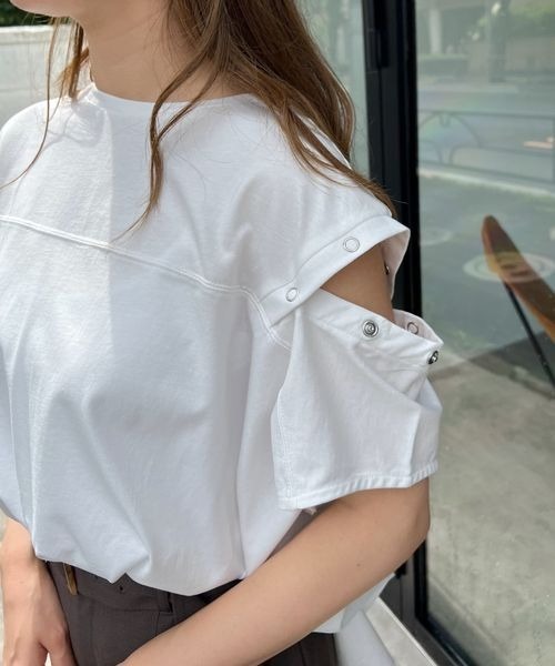 mysty woman（ミスティウーマン）の「ショルダーボタンプルオーバー 299707（Tシャツ/カットソー・レディース・ブラック/オフホワイト/グレイッシュブルー・FREE）」の9枚目の写真