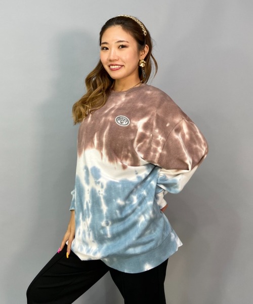 ROXY（ロキシー）の「ROXY/ロキシー   ビッグシルエット/オーバーサイズ/無地/タイダイ柄バックプリントスウェット   RLT224031（スウェット・レディース・マルチ/その他/ホワイト・M/L）」の9枚目の写真