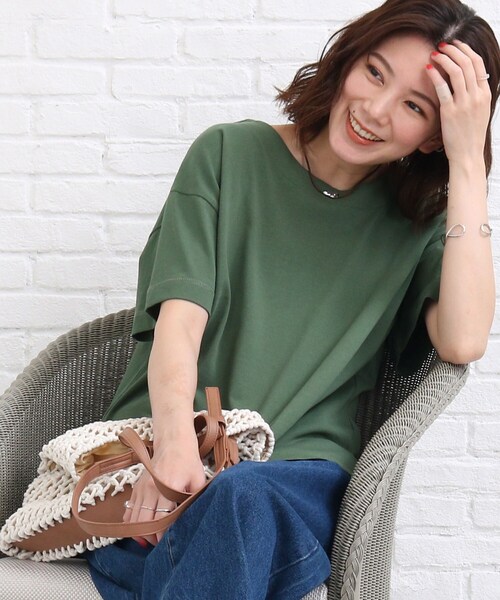 SHOO・LA・RUE（シューラルー）の「◆【洗える/SHOO ICE】ひんやりタッチスリットTシャツ（Tシャツ/カットソー・レディース・ブラック/グリーン/ライトパープル/ダークオレンジ/ホワイト系/ブラック系2/パープル系4・02/03）」の5枚目の写真