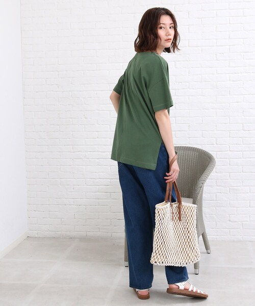 SHOO・LA・RUE（シューラルー）の「◆【洗える/SHOO ICE】ひんやりタッチスリットTシャツ（Tシャツ/カットソー・レディース・ブラック/グリーン/ライトパープル/ダークオレンジ/ホワイト系/ブラック系2/パープル系4・02/03）」の16枚目の写真