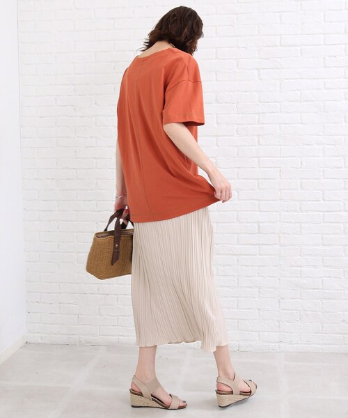 SHOO・LA・RUE（シューラルー）の「◆【洗える/SHOO ICE】ひんやりタッチスリットTシャツ（Tシャツ/カットソー・レディース・ブラック/グリーン/ライトパープル/ダークオレンジ/ホワイト系/ブラック系2/パープル系4・02/03）」の17枚目の写真