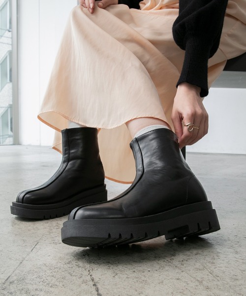 BONLECILL（ボンルシール）の「フェイクレザー トラックソールセンターシームブーツ（ブーツ・レディース・ブラック/ブラウン/ホワイト・S/M/L/LL）」の6枚目の写真